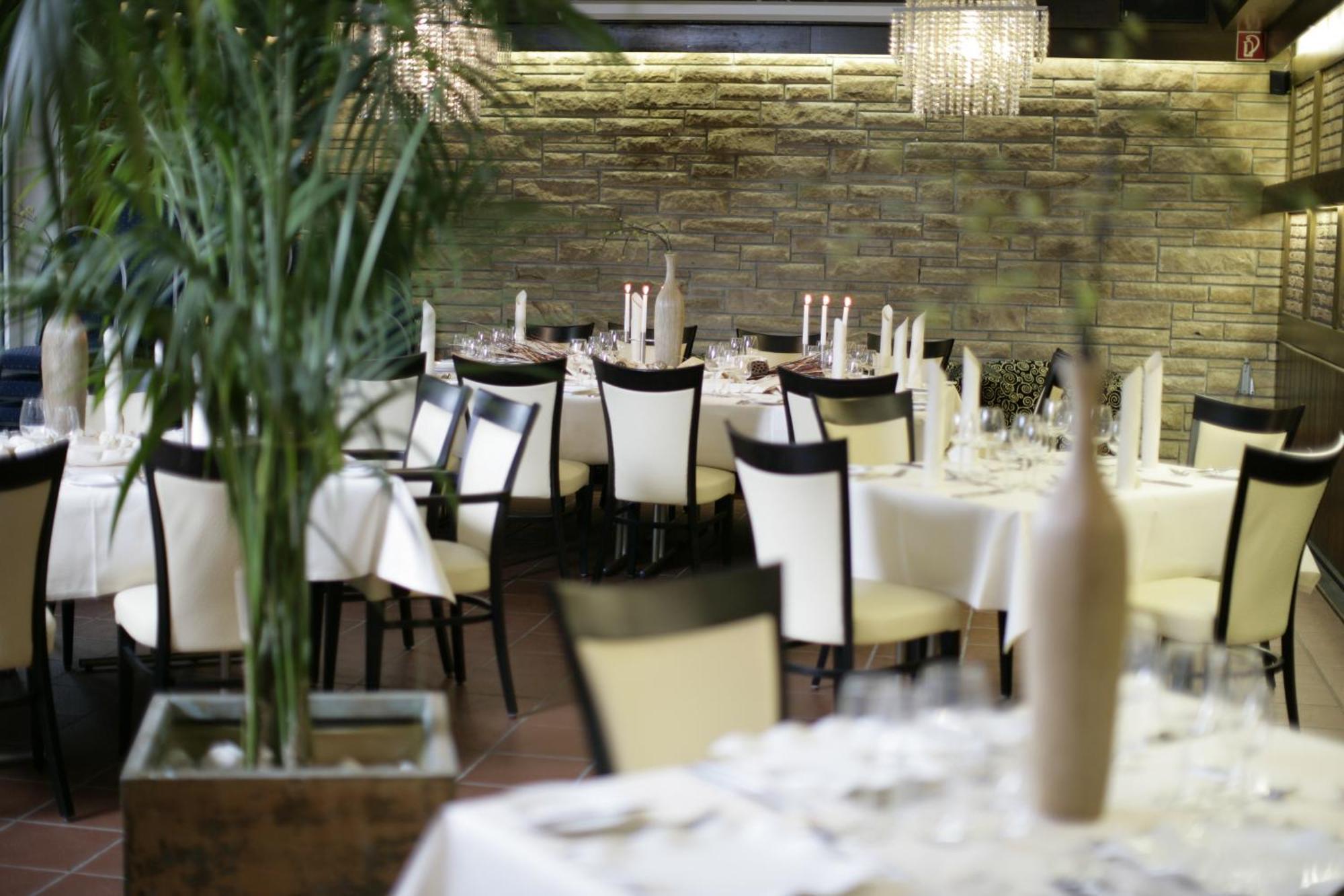 Hotel Akazienhof 뒤스부르크 외부 사진