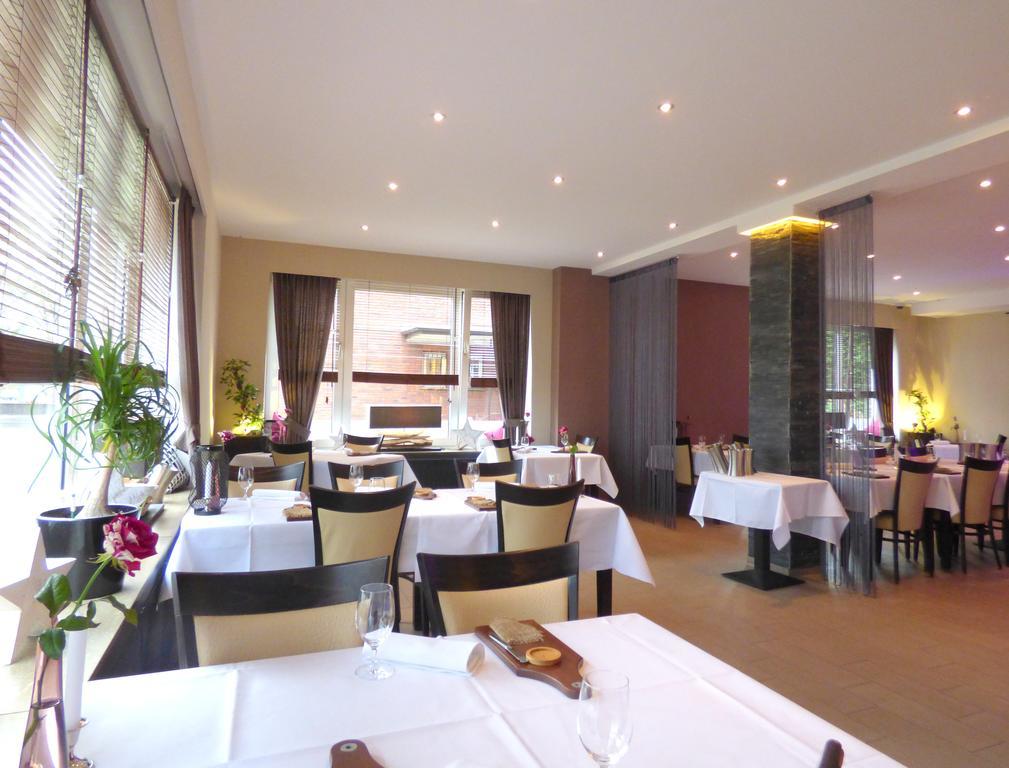 Hotel Akazienhof 뒤스부르크 외부 사진