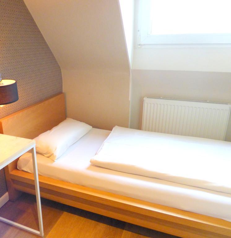 Hotel Akazienhof 뒤스부르크 외부 사진